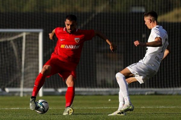 حسینی دور از لیست کایسری اسپور عکس