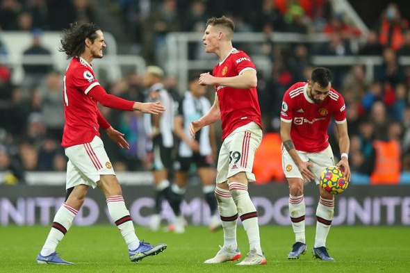 توقف شیاطین سرخ مقابل تیم بحران زده رده نوزدهمی در شب کمفروغ رونالدو