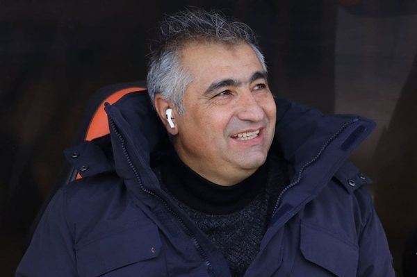 الهامی در استان سرسبز مازندران حتی یک زمین تمرین نداریم فعلاً تنها به برد نفت مسجدسلیمان فکر میکنیم