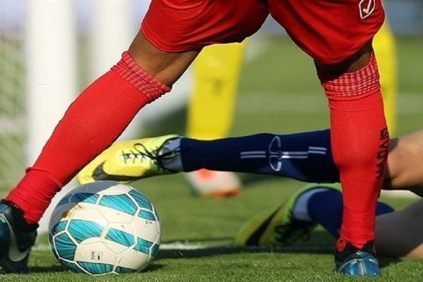 حاشیه بازی تراکتور و ذوب آهن هوای 4 درجه زیر صفر و غیبت مربی تراکتور