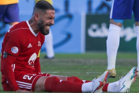  دژاگه به آلمان رفت  ابهام در حضور 2 بازیکن تراکتور مقابل ذوب‌آهن