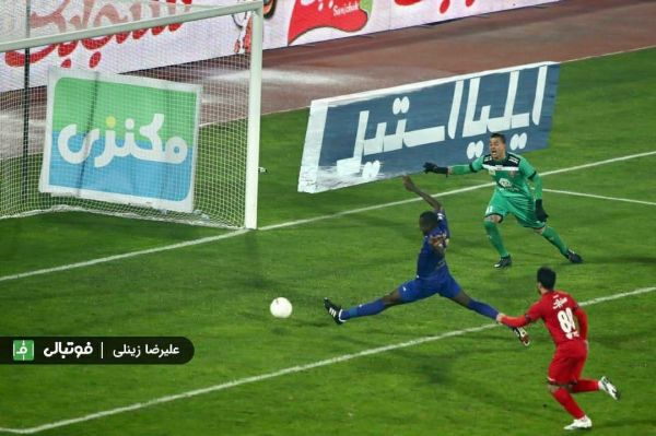  استقلال نمی‌تواند 3-3-4  بازی کند