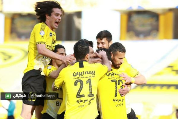 سپاهان 2 - پیکان یک سپاهان همچنان در کورس بالای جدول پیکان در نقش جهان پنچر شد