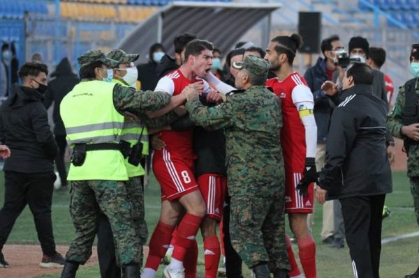  رضاییان  اگر هواداران در ورزشگاه بودند دعوای تن به تن رخ می‌داد  هر تیمی یک کریم باقری می‌خواهد