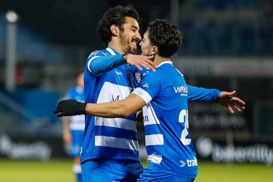  لیگ هلند  نیمکت نشینی قوچان نژاد مقابل والویک