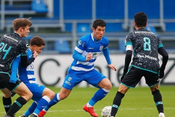 لیگ هلند تساوی خانگی زووله در حضور 25 دقیقهای قوچاننژاد