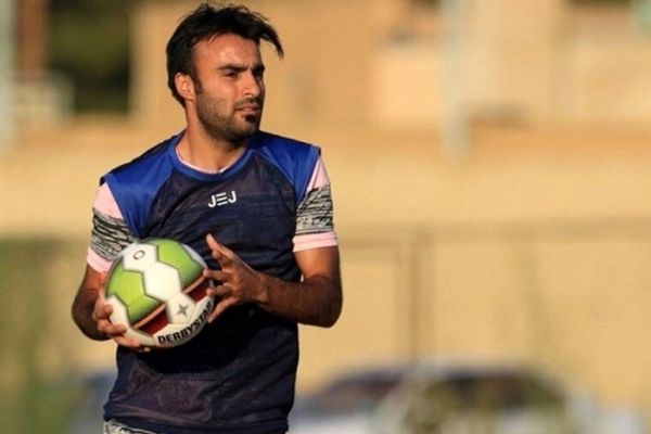 ابراهیمزاده در گفت و گو با فوتبالی خیالتان راحت ذوب آهن تک رقمی میشود