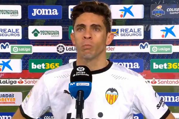 اشکهای غمانگیز بازیکن برزیلی به خاطر نگرانی از سقوط تیمش