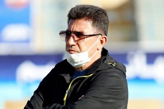  حاشیه بازی سپاهان و گل‌گهر  قلعه‌نویی محروم از حضور روی نیمکت