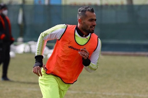 حاشیه بازی ماشینسازی و شهرخودرو تعویضهای اجباری شهرخودرو به دلیل مصدومیت