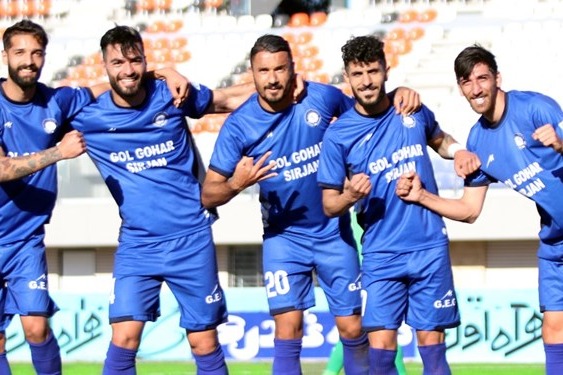 مهاجم گل گهر توپ اولین هتتریک را به خانه برد + عکس