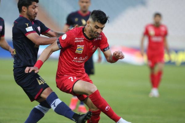  آقایی همچنان مبتلا به کرونا  ۲ مدافع پرسپولیس همچنان در قرنطینه