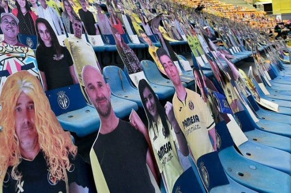  عکس؛ هواداران بامزه کاغذی در بازی بارسلونا و ویارئال