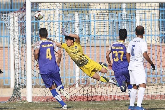  هفته بیست و دوم لیگ دسته اول  پیروزی هوادار در بازی جنجالی  دربی تهران با 11دقیقه وقت تلف شده