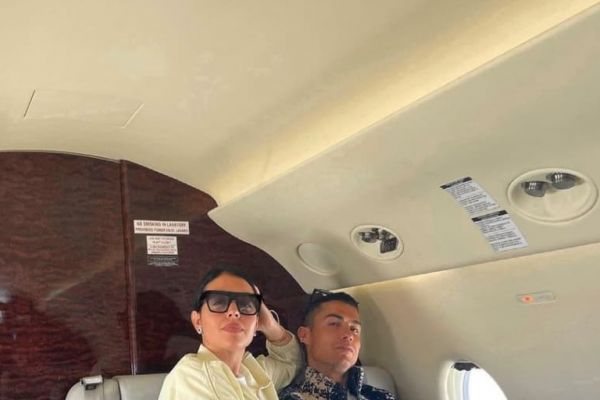 عکس؛ روز دلانگیز رونالدو و نامزدش در جت اختصاصی