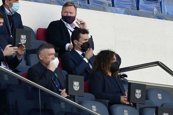  عکس؛ حضور پویول و لاپورتا برای تماشای بازی بارسلونا و اتلتیکو مادرید