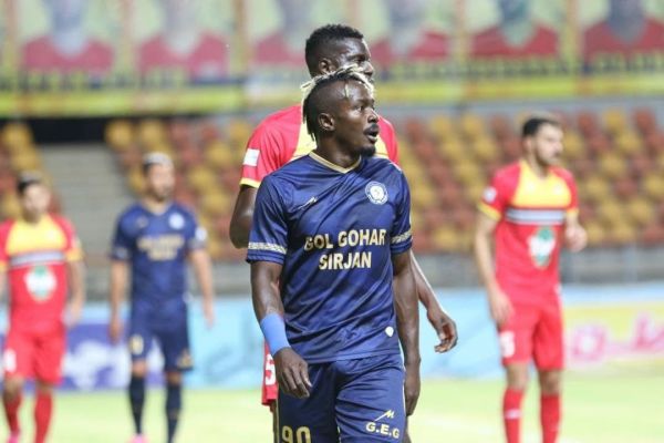 بازگشت تاریبو وست به فوتبال ایران عکس