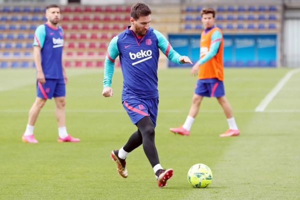 رونمایی مسی از کفشهای جدیدش در بازی مقابل سلتاویگو