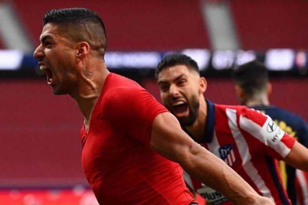  عکس؛ خوشحالی ویژه سوارز پس از کامبک با درآوردن پیراهن