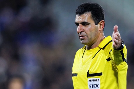 جهانبازی داور 2 کارت زرد به بازیکنان عراق نشان نداد قضاوت داور ازبکستانی خوب بود