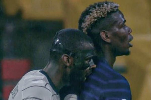 پوگبا درباره صحنه گاز گرفتن بابت کارت نگرفتن حریف گریه نمیکنم