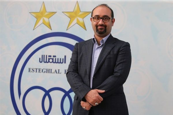  حجت نظری  وزیر نه، علی‌نژاد در امورات باشگاه استقلال دخالت می‌کند