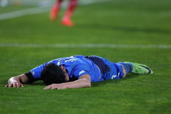 اظهارات تکان دهنده مربی استقلال دستگاه یخ ساز ما را به دلیل بدهی گروگان گرفته اند شرایط زجرآوری داریم