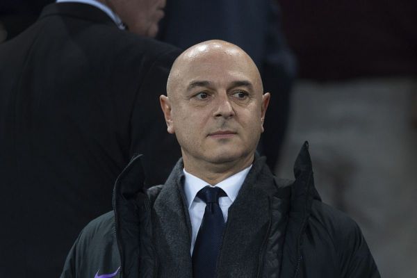 تصویر؛ شوخی سان با رئیس تاتنهام کین را برایمان پیدا کنید