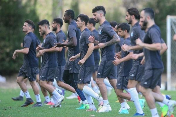 نارضایتی چند بازیکن از عدم پیگیری تمدید قرارداد توسط باشگاه استقلال