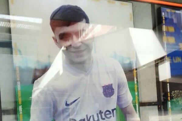  تصاویر چه کسی جایگزین مسی در فروشگاه‌های بارسلونا شده است