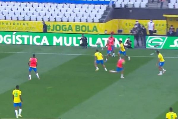 عکس؛ بازی تمرینی برزیلیها پس از خروج آرژانتینیها از زمین