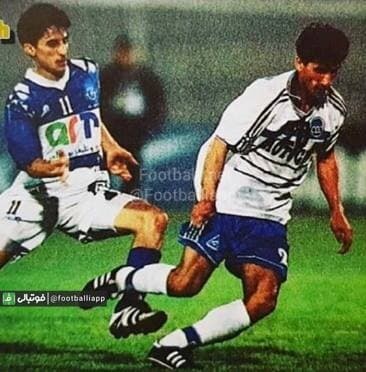  نوستالژی  اسفند۱۳۷۷ مرحله گروهی جام باشگاههای آسیا الهلال عربستان ۱ استقلال ۲ گلها  فرهادمجیدی و سیروس دین محمدی؛ محمدتقوی و نواف التمیاط در تصویری از این مسابقه