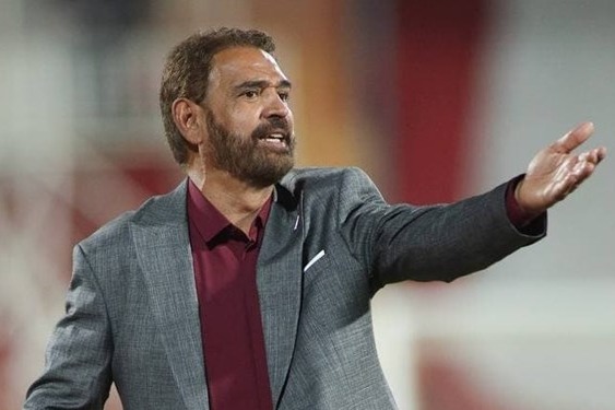 حاشیه بازی تراکتور و النصر عصبانیت فیروز کریمی و تمرین تیم پزشکی