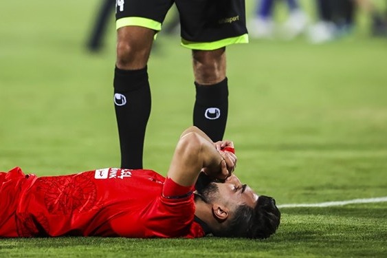 وعده مدیران پرسپولیس چه وقت تمام می شود قهرمانِ بدهکار ایران همچنان بدون حامی مالی