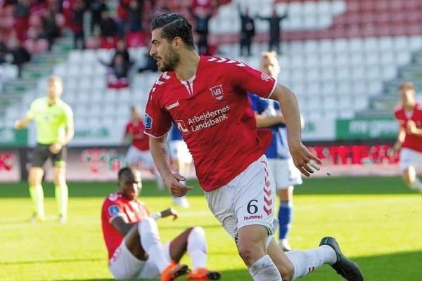  نیمکت نشینی عزت اللهی در دیدار وایله مقابل سیلکبورگ