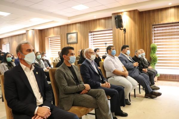 برگزاری جلسه هیاترئیسه سازمان لیگ فوتسال در بیمارستان عکس