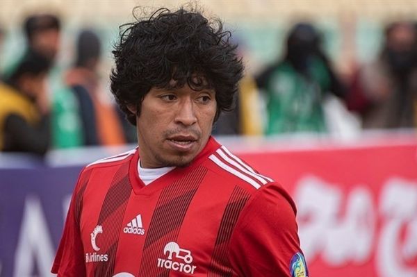 میمبلا تأییدیه شفاهی را به باشگاه تراکتور داد سرخهای تبریزی در انتظار باز شدن رسمی پنجره نقلوانتقالاتی