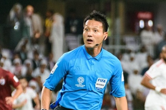 حمله خبرنگار سعودی به داور ژاپنی دیدار پرسپولیس - الهلال عکس