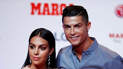  واکنش نامزد رونالدو به تحقیر فوق ستاره پرتغالی مقابل لیورپول عکس