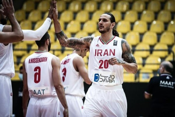 خط قرمز هاشمی بر روی دورگههای بسکتبال