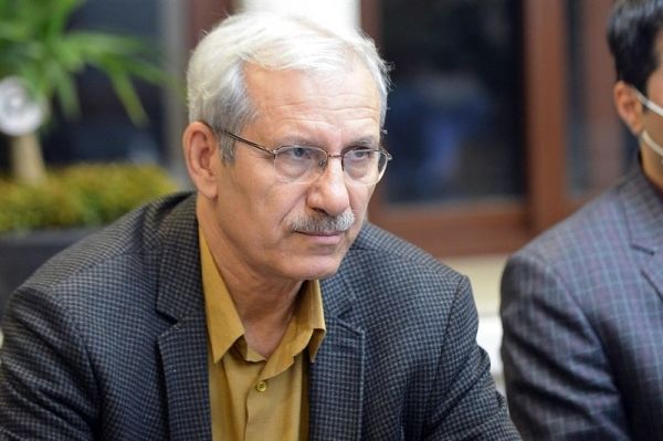 نصیرزاده قرار است برای بازیکن کامرونی کمیسیون پزشکی تشکیل شود الیاسی قرارداد سولدو را امضا کرده است