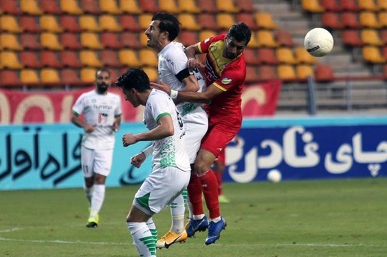 بازیکن ذوبآهن حقمان باخت نبود، داور اشتباه کرد