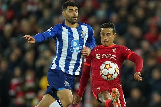 بررسی عملکرد طارمی ستاره کشورمان مقابل لیورپول ناکام بود+ عکس