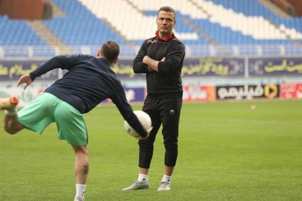  سیدعباسی  کوزین نیاید سرمربی پدیده می‌مانم  2 ماه و نیم تماسی با حمیداوی نداشتم