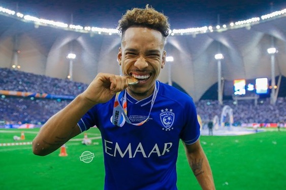 آشوب در اردوی قهرمان آسیا چرا گرانترین بازیکن لیگ عربستان اخراج شد عکس