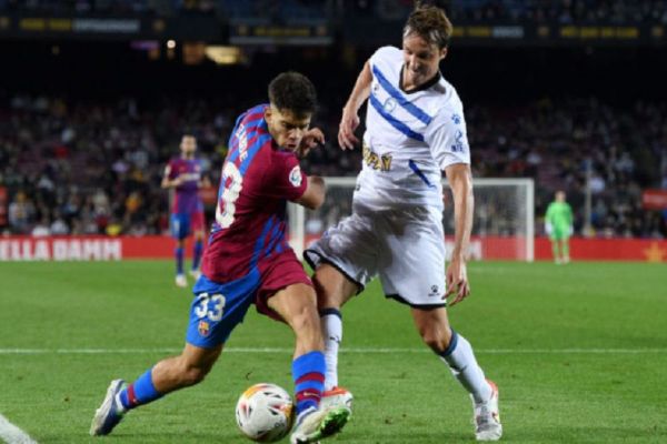  ژاوی بازیکن محبوبش را یک ماه از دست می‌دهد