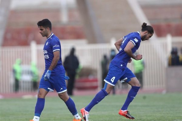 سمیعی ارکان قضایی فدراسیون به صحبتهای پرسپولیسیها واکنش نشان دهند راهکارهای قانونی سربازی یزدانی و مرادمند مشخص است