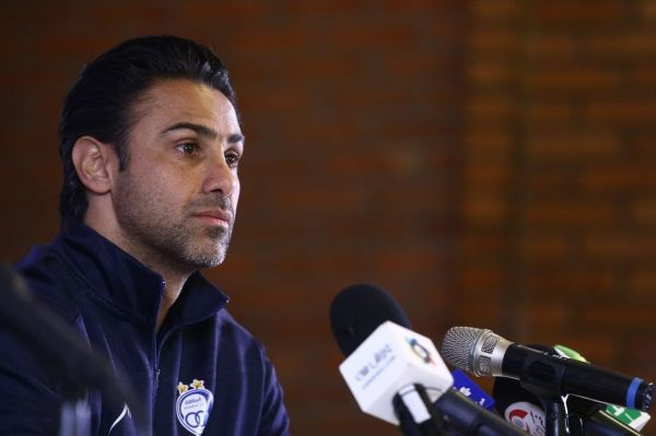  گزارش ایرنا  پیش‌بینیِ تلخ برای سرمربی استقلال به کمک یک رمان‌نویس؛ فرهاد جان ناپلئون