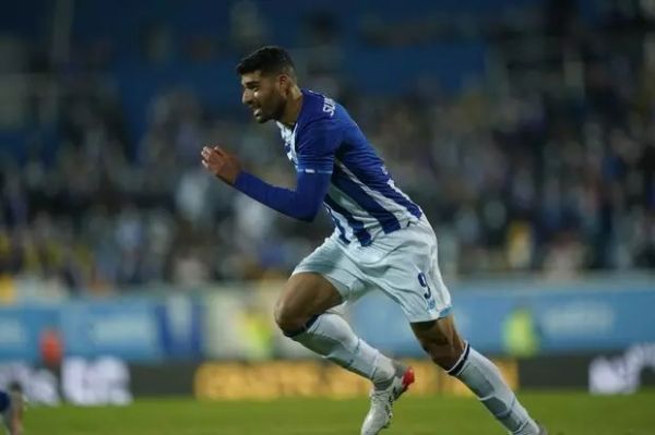 اعلام خطا روی مهدی طارمی صدای باشگاه بنفیکا را درآورد عکس