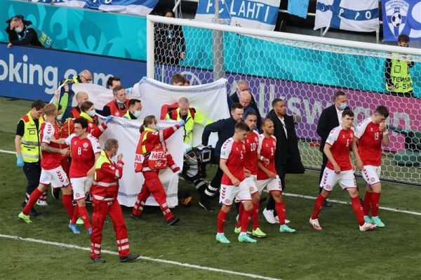 بررسی مرگ و میر قلبی در زمین فوتبال در دوران کرونا حسن میرزایی بازیکنان علامتدار تمرین و بازی نکنند